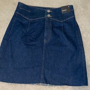 Highwaisted denim skirt